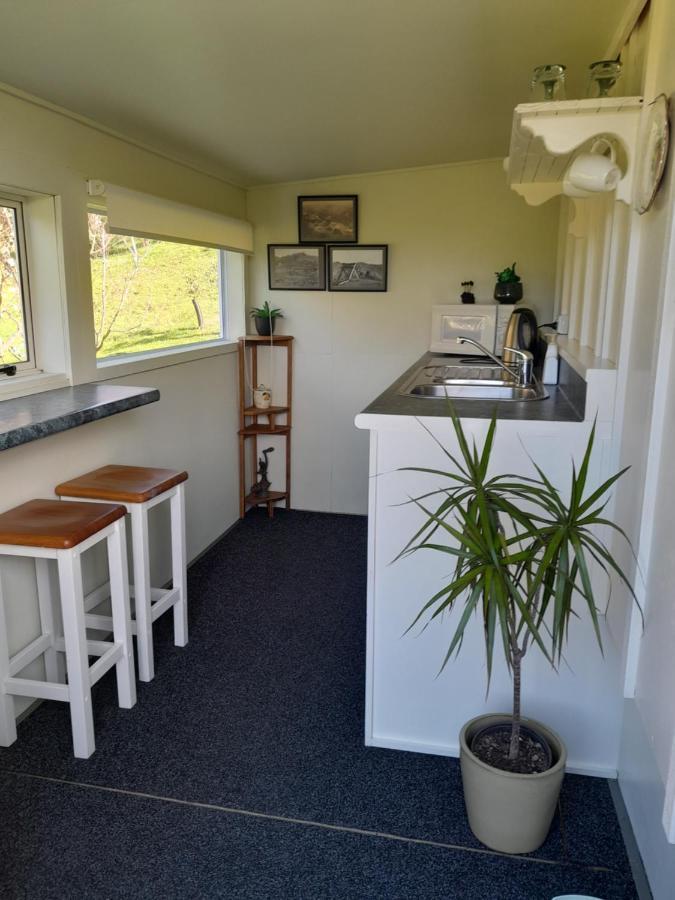 Kuaotunu'S Peebles Cottage Eksteriør bilde
